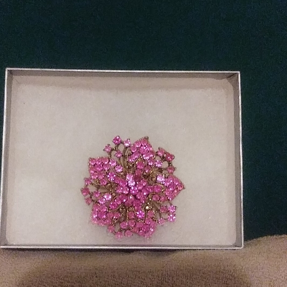 Vintage Flower Brooch - Picture 3 of 5